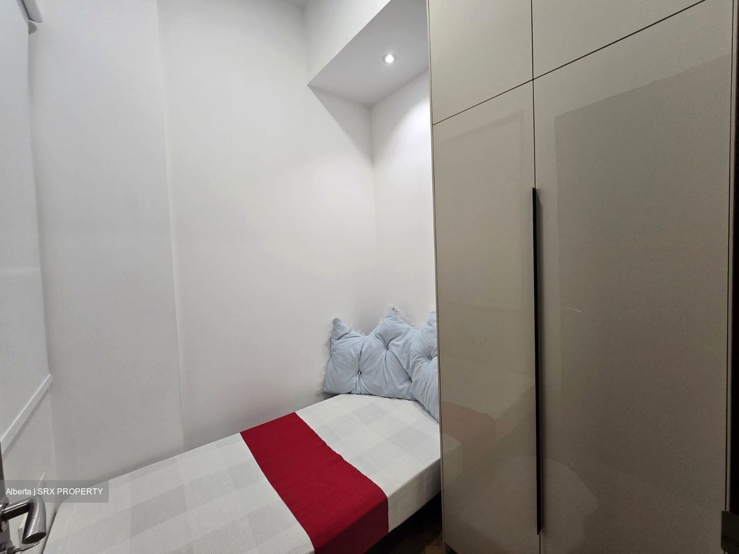 38 Jervois (D10), Apartment #517857421